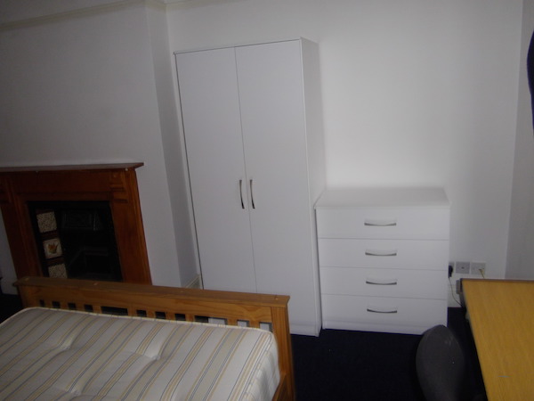 King Student Lettings - Swansea Lettings - 12a Uplands Terrace Room 3 (4)