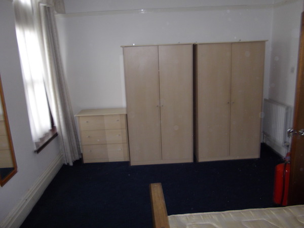 King Student Lettings - Swansea Lettings - 12a Uplands Terrace Room 5 (3)
