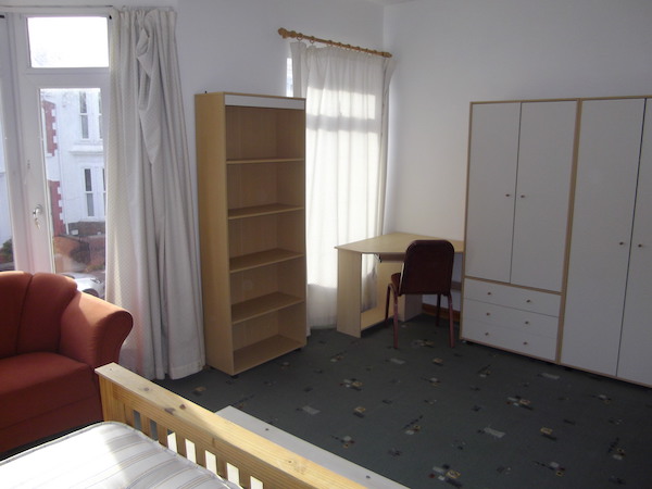 King Student Lettings - Swansea Lettings - 13 Ernald Place Room 5 (4)