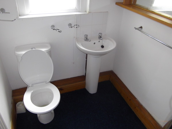King Student Lettings - Swansea Lettings - 2 Ernald Place Bathroom 2 (3)