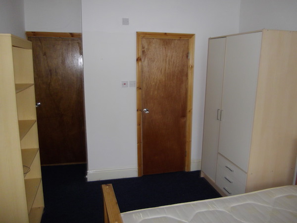 King Student Lettings - Swansea Lettings - 2 Ernald Place Room 3 (3)