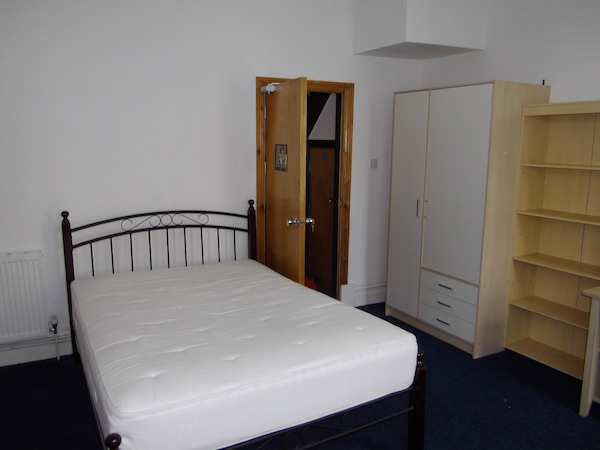 King Student Lettings - Swansea Lettings - 2 Ernald Place Room 5 (3)