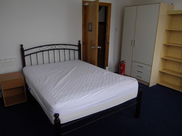 King Student Lettings - Swansea Lettings - 2 Ernald Place Room 5 (6)